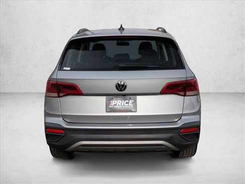Used 2022 Volkswagen Taos S image 7