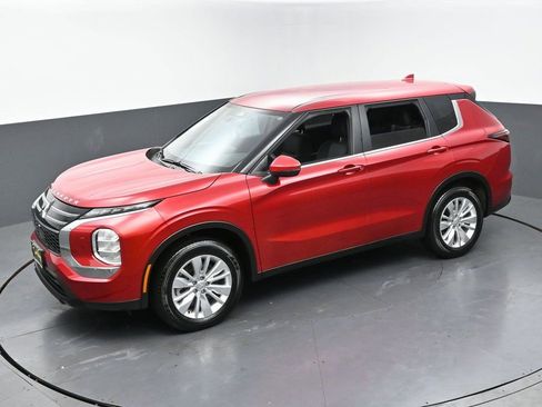 Used 2025 Mitsubishi Outlander ES AWD/4WD image 40