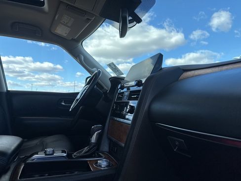 Certified 2024 Nissan Armada SL image 17