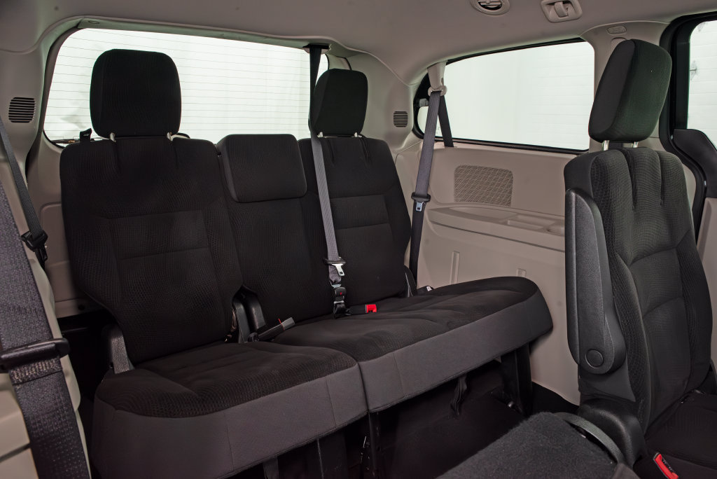 Used 2018 Dodge Grand Caravan SE w/ UConnect Hands-Free Group FWD image 19