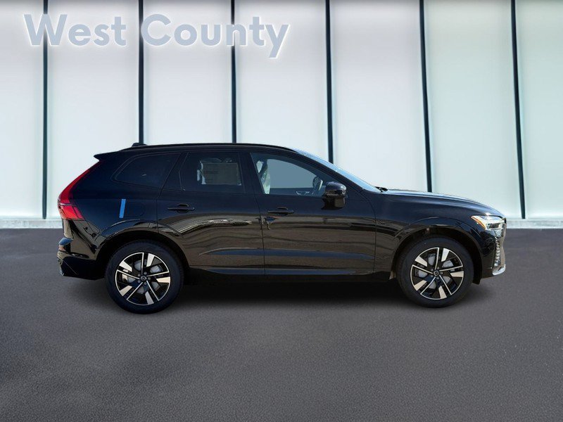 New 2027 Volvo XC60 B5 Core AWD/4WD image 2