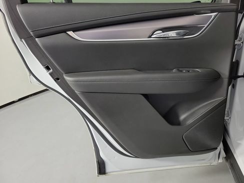 Certified 2023 Cadillac XT6 Luxury FWD image 14