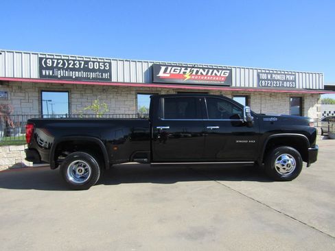 Used 2022 Chevrolet Silverado 3500 High Country AWD/4WD image 5