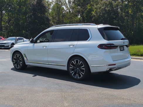 Certified 2025 BMW X7 xDrive40i w/ Executive Package AWD/4WD image 8