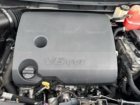 Used 2018 Chevrolet Traverse Premier w/ Driver Confidence II Package image 31