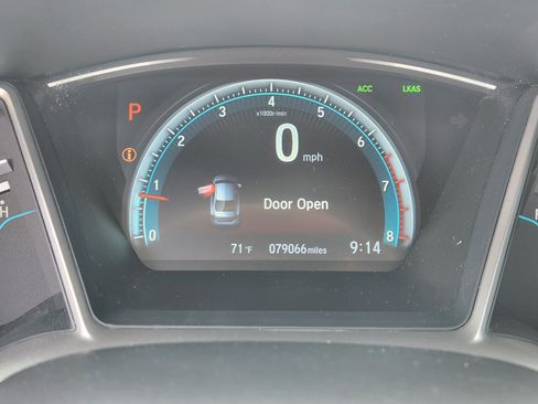 Used 2016 Honda Civic Touring image 10
