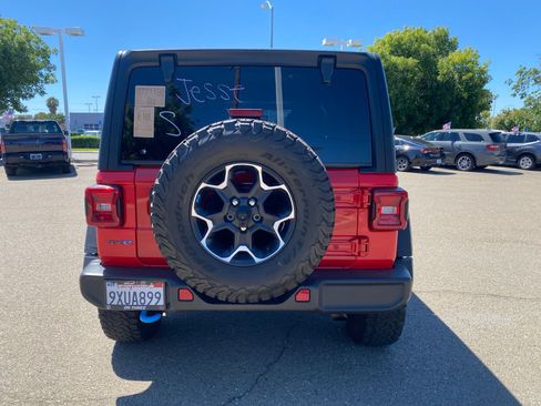 Used 2022 Jeep Wrangler Unlimited Rubicon 4xe AWD/4WD image 5
