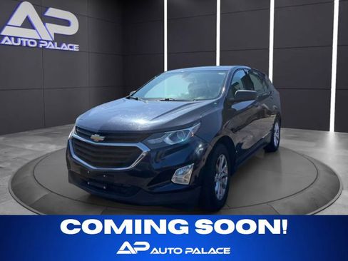 Used 2019 Chevrolet Equinox LS FWD image 1