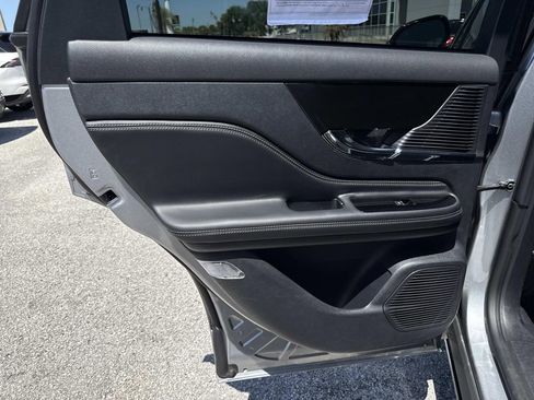 Certified 2022 Lincoln Corsair AWD w/ Equipment Group 101A image 13