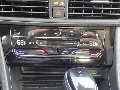 New 2026 Volkswagen Jetta SE image 15