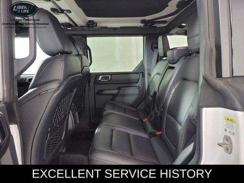 Used 2025 Ford Bronco Badlands AWD/4WD image 14
