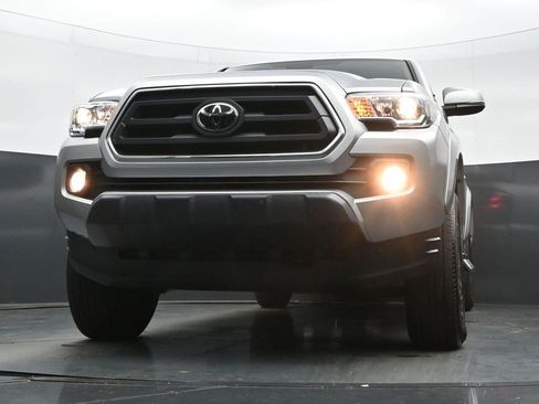 Used 2023 Toyota Tacoma SR5 w/ Technology Package AWD/4WD image 24