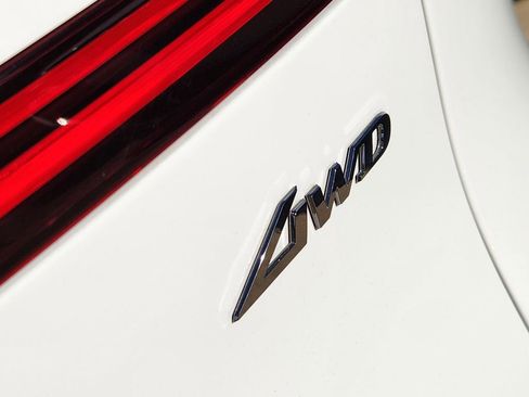 Used 2025 Genesis GV70 2.5T image 10