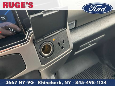 Used 2022 Ford F350 Platinum w/ FX4 Off-Road Package AWD/4WD image 28