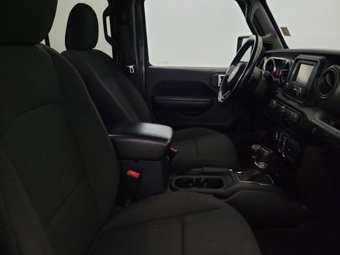 Used 2018 Jeep Wrangler Unlimited Sport S AWD/4WD image 21