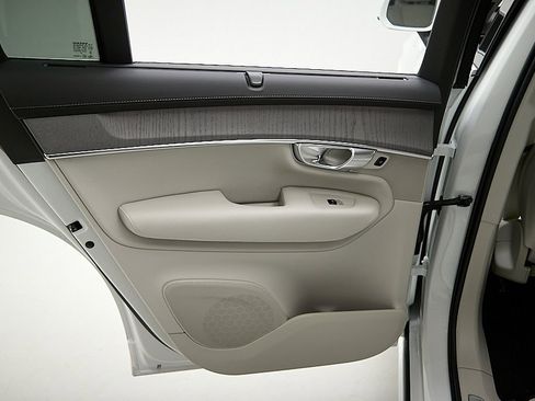 New 2026 Volvo XC90 T8 Ultra w/ Protection Package image 19