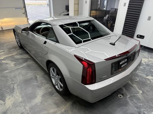 Used 2008 Cadillac XLR RWD image 23