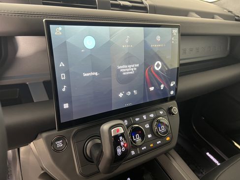 Used 2026 Land Rover Defender 110 OCTA image 28