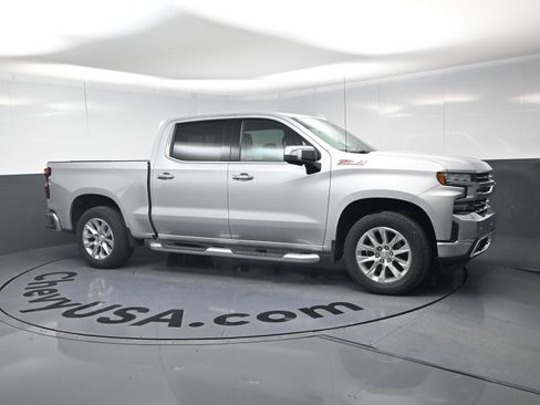 Used 2019 Chevrolet Silverado 1500 LTZ image 2