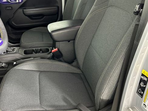 Used 2024 Jeep Wrangler Sport S image 11