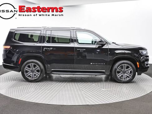 Used 2024 Jeep Wagoneer Series II AWD/4WD image 4