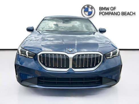 New 2026 BMW 530i w/ Premium Package image 2