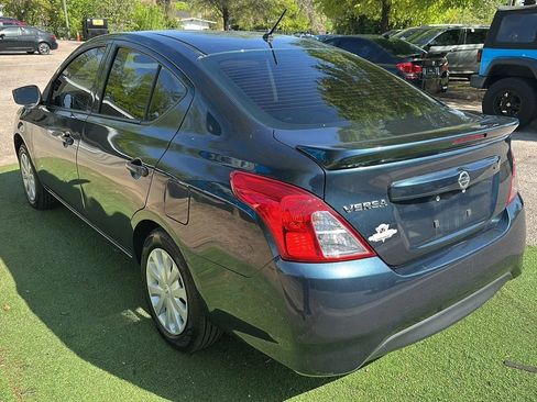 Used 2017 Nissan Versa S Plus image 6