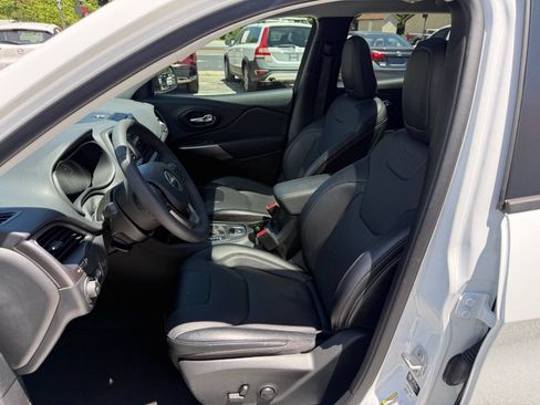 Used 2022 Jeep Cherokee Latitude Lux w/ Sun & Sound Group FWD image 5