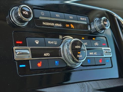 Used 2019 Lincoln Navigator L Reserve w/ Cargo Package image 16