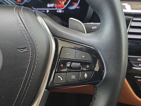 Certified 2023 BMW 530i w/ Premium Package RWD image 21