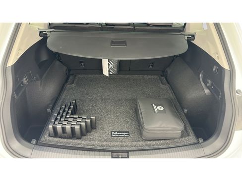 Used 2024 Volkswagen Tiguan Wolfsburg Edition AWD/4WD image 25