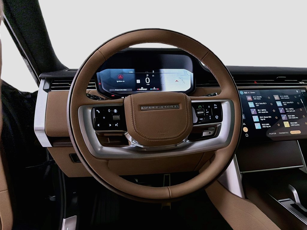New 2026 Land Rover Range Rover Long Wheelbase SE AWD/4WD image 11