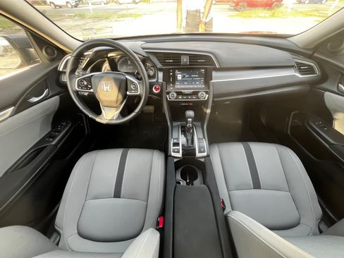 Used 2017 Honda Civic EX image 2