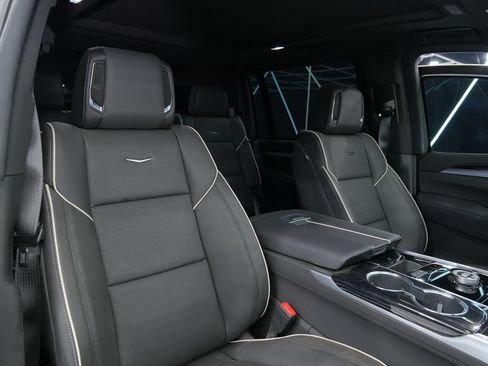 Used 2026 Cadillac Escalade ESV Sport AWD/4WD image 27