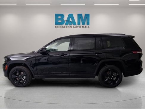 New 2025 Jeep Grand Cherokee L Altitude image 4