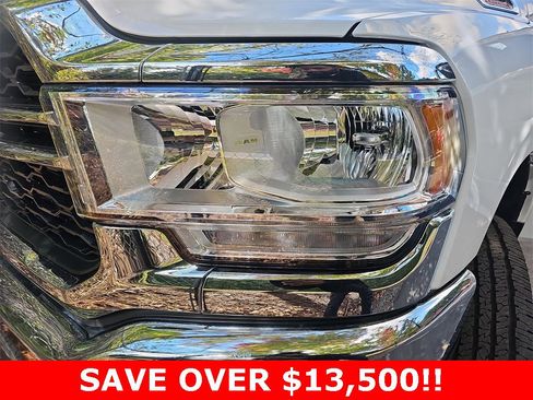 Used 2024 RAM 2500 Tradesman w/ Chrome Appearance Group image 26