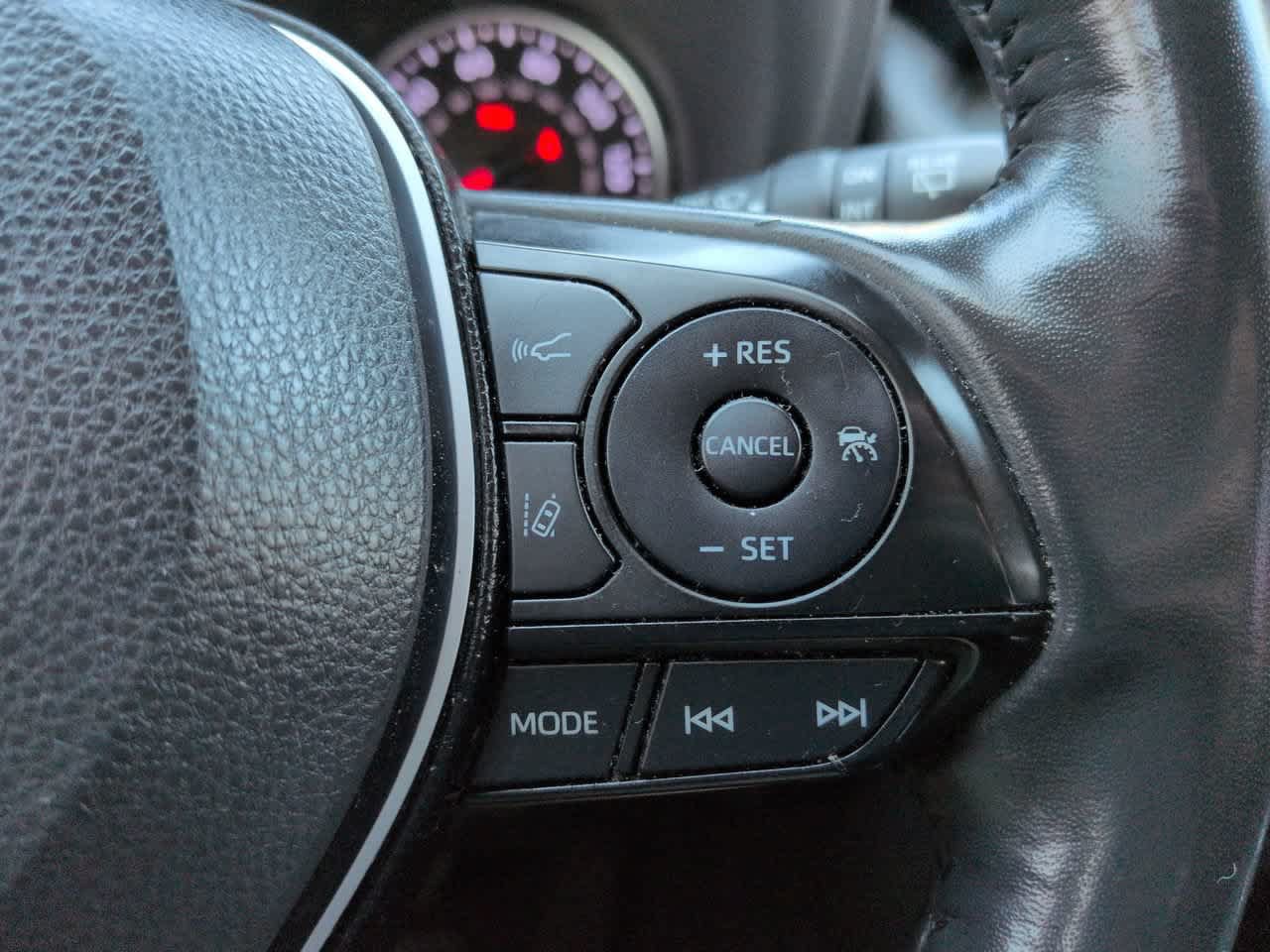 Certified 2019 Toyota RAV4 XLE w/ Convenience Package AWD/4WD image 25