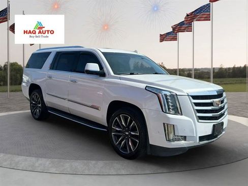 Used 2019 Cadillac Escalade ESV Luxury image 3