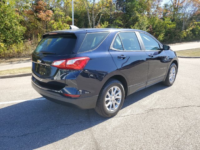 Used 2020 Chevrolet Equinox LS w/ LPO, Floor Liner Package FWD image 4