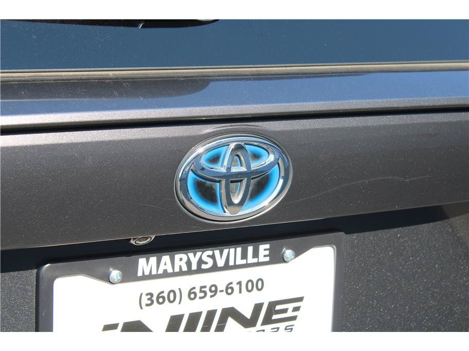 Used 2021 Toyota RAV4 SE w/ Weather & Moonroof Package AWD/4WD image 35