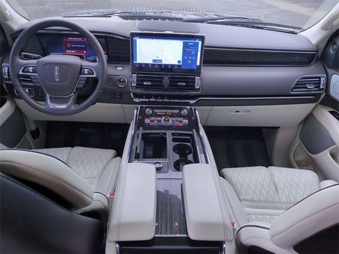 Used 2023 Lincoln Navigator Black Label image 22