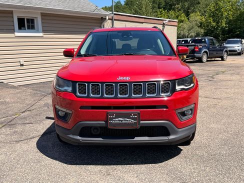 Used 2018 Jeep Compass Latitude w/ Popular Equipment Group AWD/4WD image 9