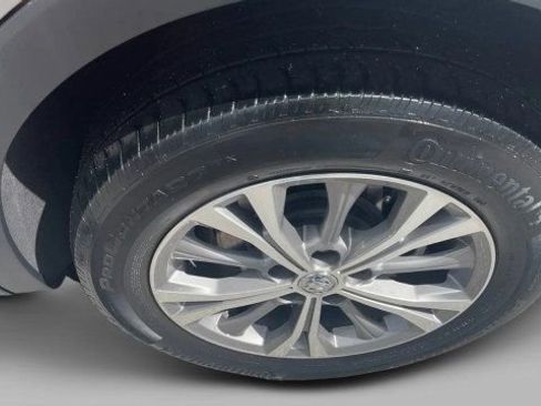 Used 2023 Buick Envision Preferred FWD image 9