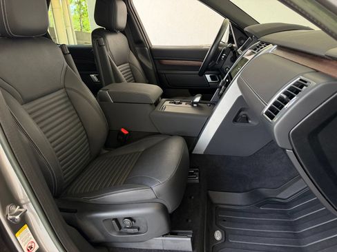 Used 2023 Land Rover Discovery S R-Dynamic AWD/4WD image 17