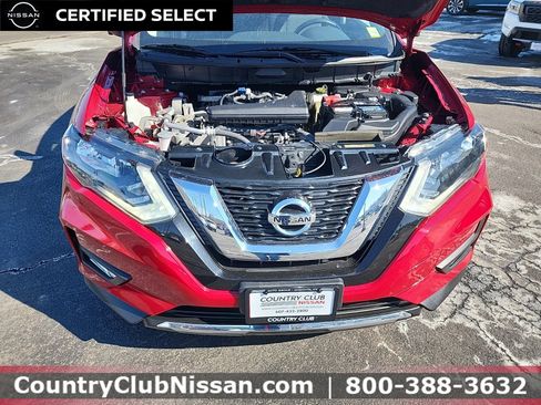 Certified 2017 Nissan Rogue SV w/ SV Premium Package image 32