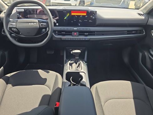 New 2026 Kia K4 FWD image 12