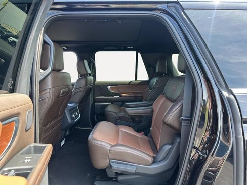 Used 2025 Ford Expedition Max King Ranch AWD/4WD image 28
