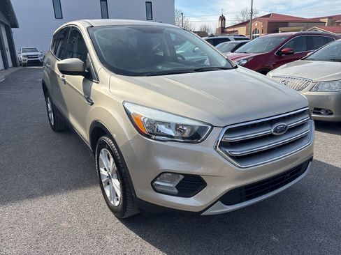 Used 2017 Ford Escape SE w/ SE Cold Weather Package image 7