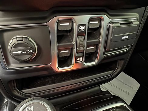 New 2026 Jeep Gladiator Sport AWD/4WD image 34