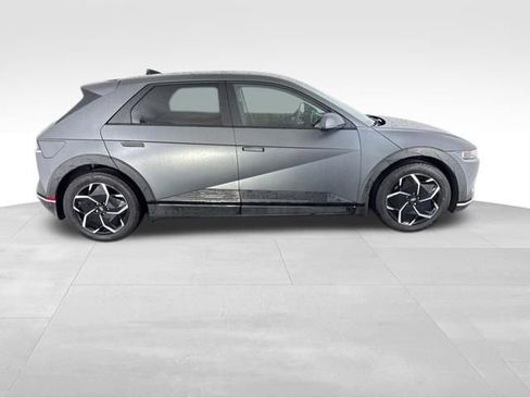 Used 2024 Hyundai Ioniq 5 SEL AWD/4WD image 6